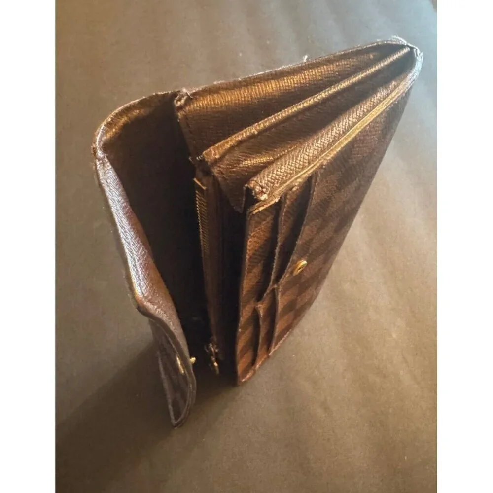 Louis Vuitton Damier Ebene Sarah Long Wallet 100% authentic